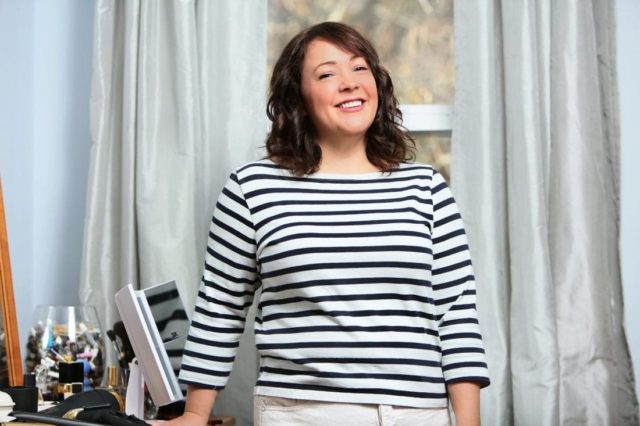 how to style shoulder length hair with bangs