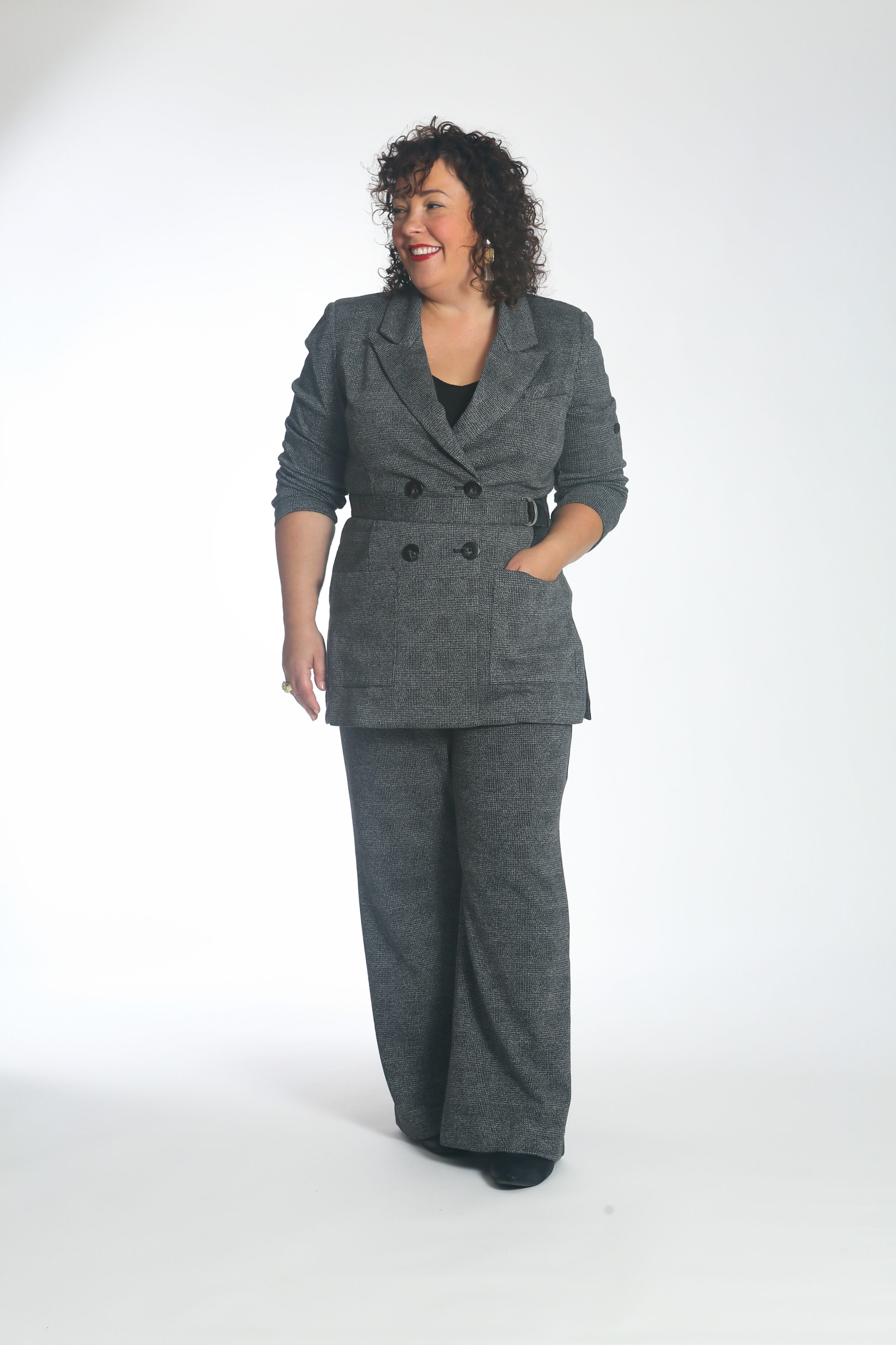 Wardrobe Oxygen wearing the cabi Bond Blazer and Bond Trousers