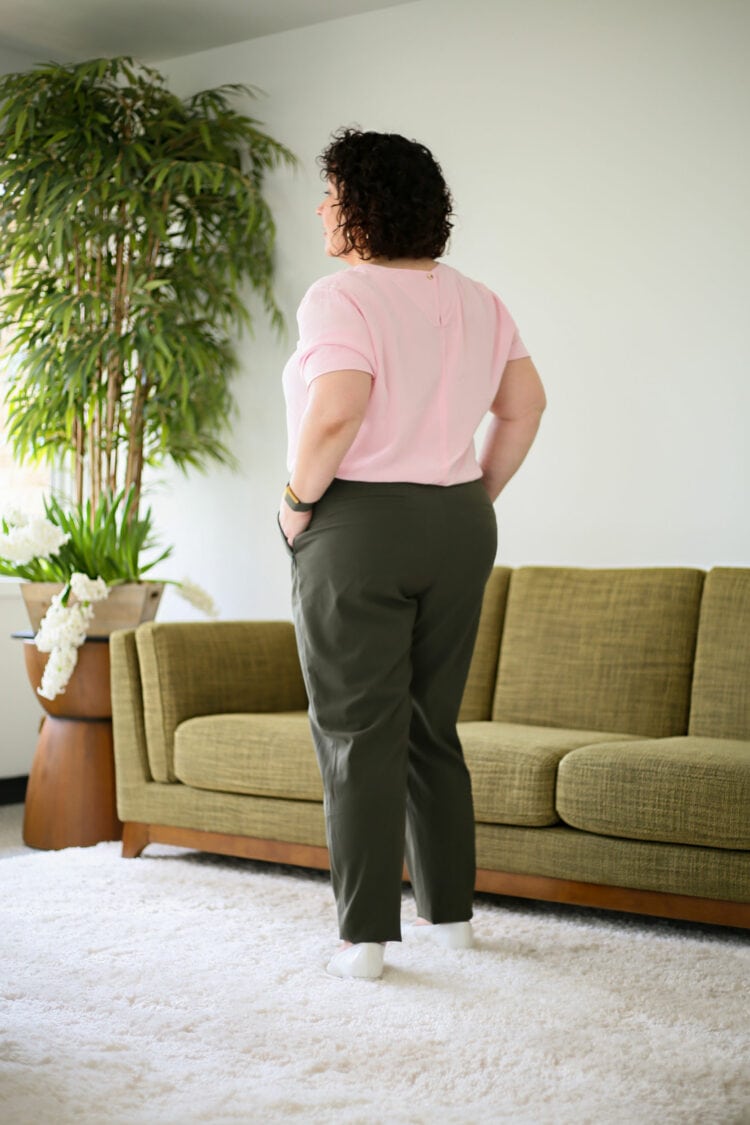 Alison Gary of Wardrobe Oxygen wearing an M.M.LaFleur OrigamiTech suiting jacket and pants with a washable silk t-shirt.