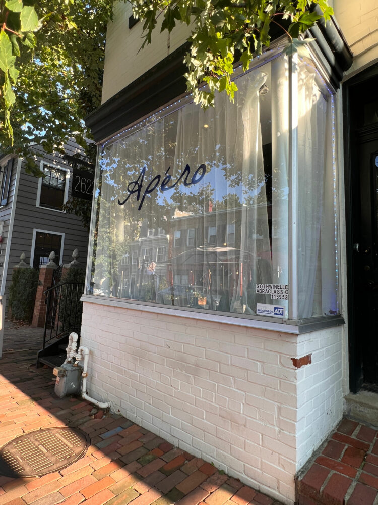 the front of the Georgetown restaurant Apero