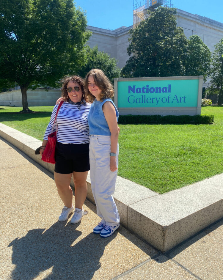 Alison Gary of Wardrobe Oxygen and her daughter in front of the National Gallery of Art in Washington, D.C.