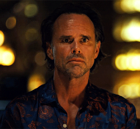 walton goggins gif the white lotus