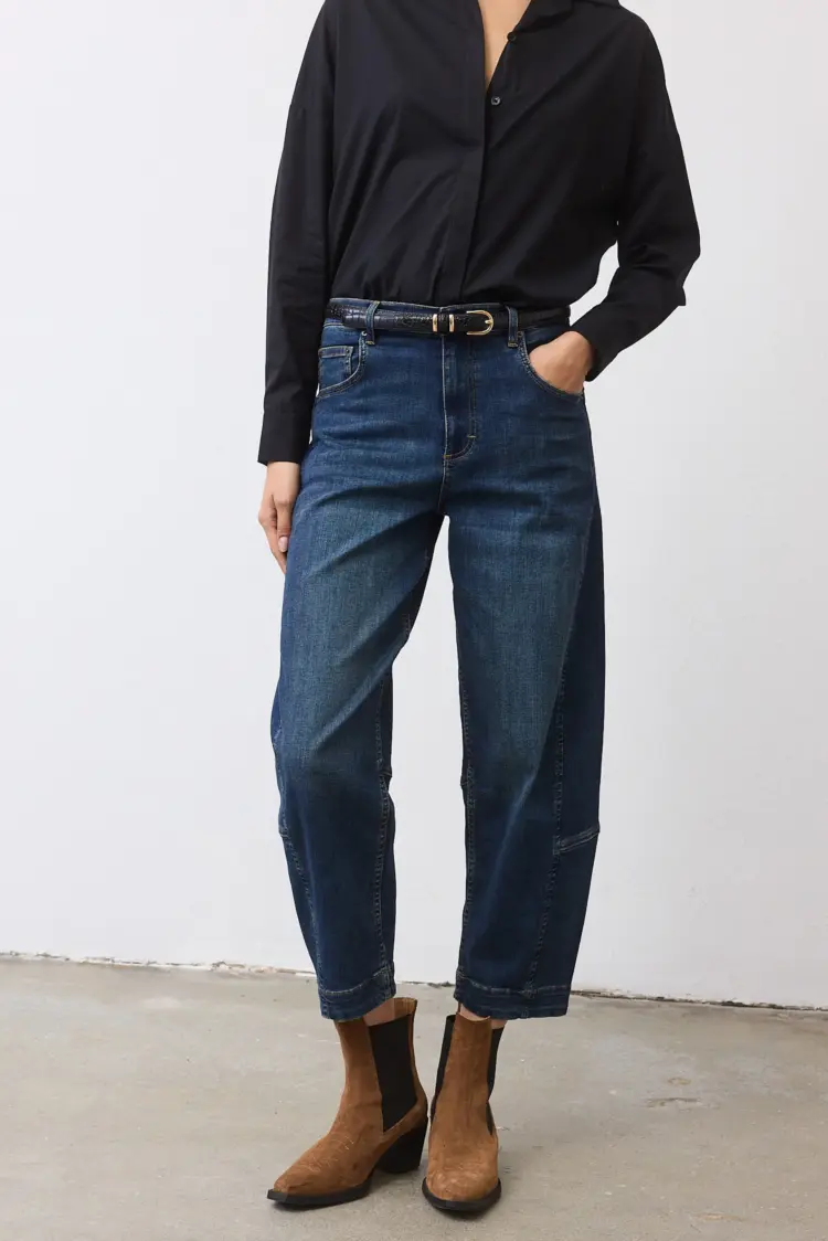 The Best Petite Barrel Jeans for Grown Women 2 Ruti the ultimate barrel jean 2.0