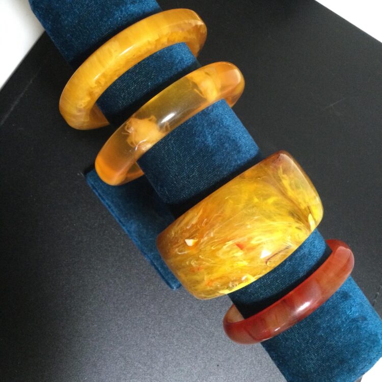 Why I'm Embracing the Bangle Bracelet Trend 3 Vintage Nice Chunky Lucite Bangle Bracelet Lot 4 pc.