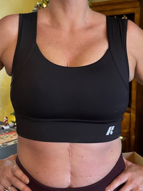 Forme Bra Review sharing my thoughts as a woman over 40 trying the Forme bra for posture